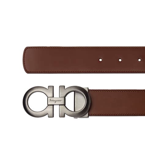 Reversible and adjustable Gancini belt .